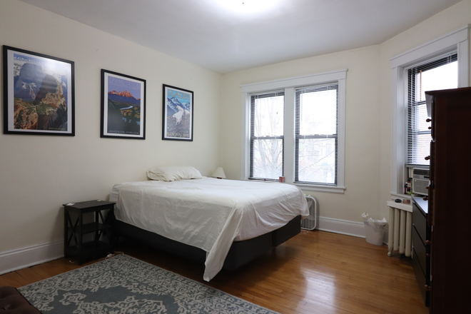 bedroom - Sunny and spacious Brookline 2 bed for 8/1 - NO FEE! Apartments