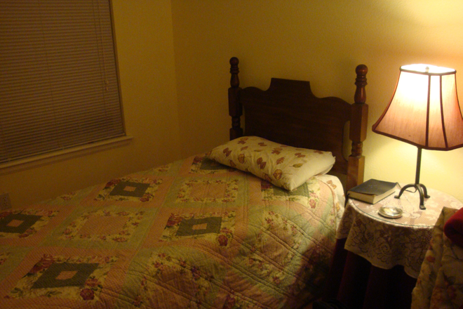 bedroom 2 - 3BR/3BA Townhome ~5 Minutes from Anschutz Medical Campus | 2-Car Garage