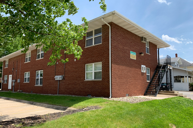 Exterior View - 218 S Grant Apartments