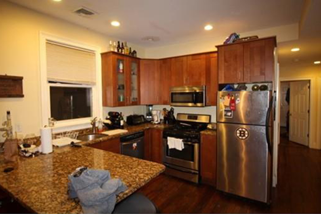 ... - SPACIOUS 4 BEDS/2 BATHS WITH LAUNDRY IN THE UNIT - 09/01/2025 Apartments