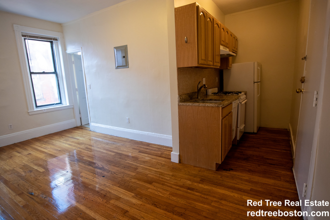 ____ - SPACIOUS 2 BEDS WITH RENOVATED KITCHEN AND BATH WITH A GOOD SIZE COMMON AREA Apartments