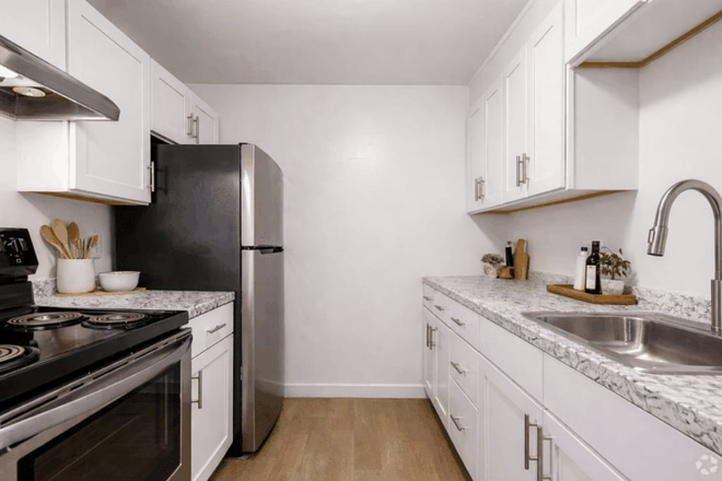 Kitchen - The Boulders Apartments