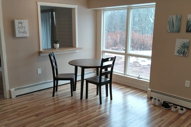Dining Area - Perfect 1 Br. Apt. 10-15 min. from UCONN UTILITIES INCLUDED Available 6-1-27