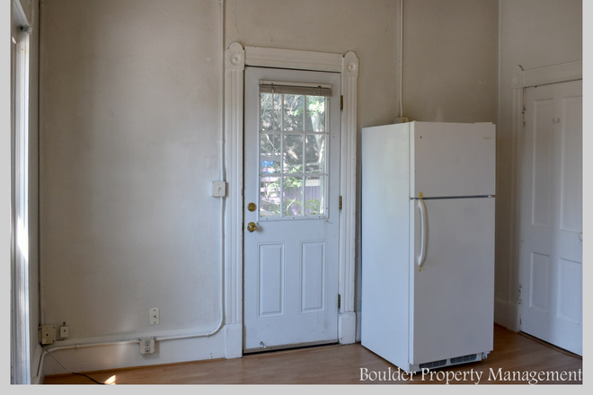 1843 - 1843 Arapahoe Ave (1BR/1BA) Duplex