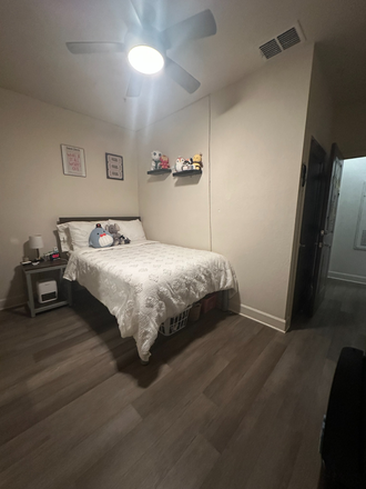 Bedroom - Plaza on University 4x4 Apartments