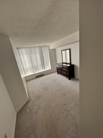 Bedroom - 1 bed in a spacious 1bed+den apartment