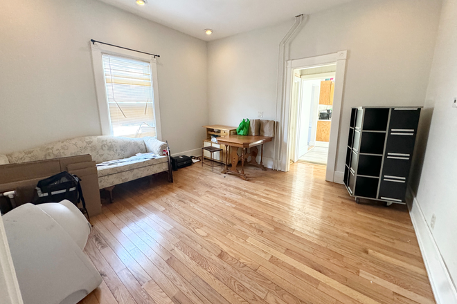 Room - Room Rental |  28 Sumner Street Condo