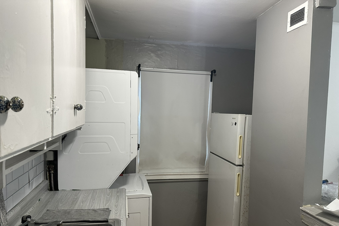 Kitchen and Fridge - Apartment in West Hartford - Great Location!