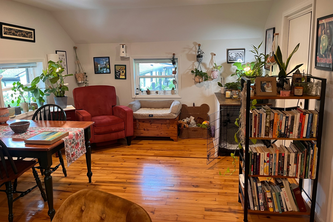 Living dining room - 1 brm loft