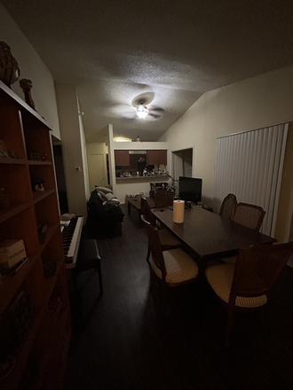 living room - MAA North Highlands Apartments