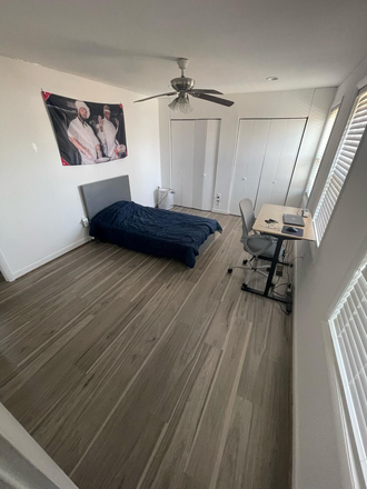 Bedroom - Master Bedroom - Spring Lease Townhome