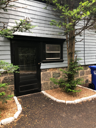 Side entrance off driveway to the apartment - 1BR apt/sep entrance in private home,Washington Square, Brookline, close to T, shopping,restaurants