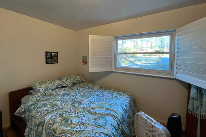 View of available bedroom - *Women Only* Shared Housing Close to Campus - Fall Semester 2026 House