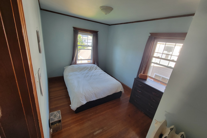 Current photo of unfurnished room. - Room in Shared Apartment close to Longwood for 9/1