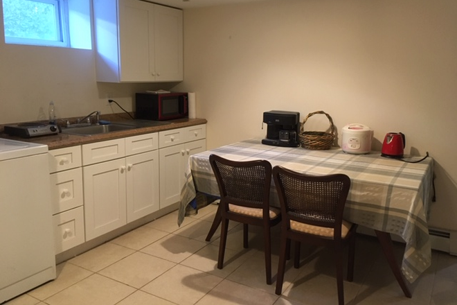 Kitchen and dining area - Furnished 1BR suite for PU affiliate-Harris Rd-Princeton House