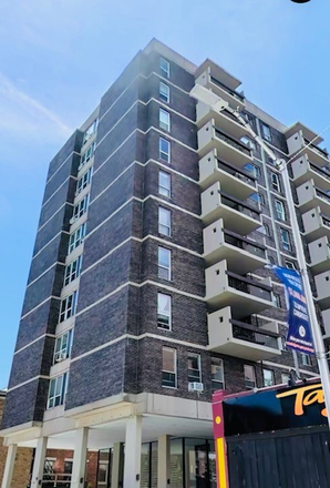 front - Gorgeous 2bed 2baths balcony, renovated kitchen, heat included. Condo