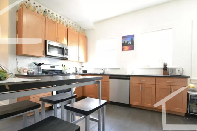 Kitchen - Stunning, Renovated 4 Bed! One of The Best! 9/1/2025 Apartments