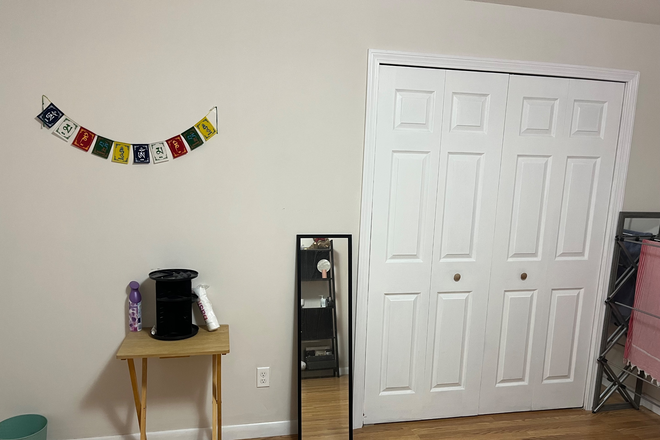 bedroom - condo townhouse near campus