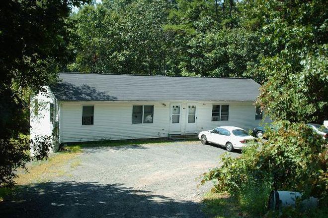 Exterior - 437 #1 Amherst Road - 2 BR (Belchertown)