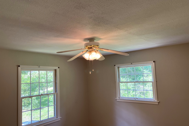 Bedroom - Desirable Brick Home less than mile from WCU off the Tuck