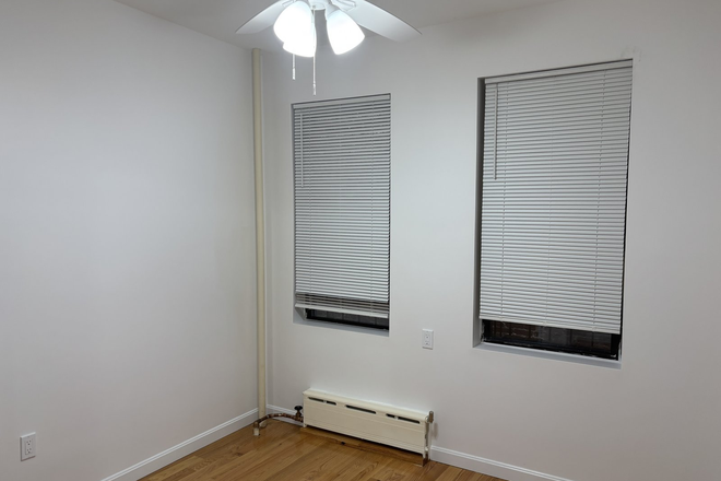 Call/text 602-317-9877 for a showing. - 1-1-26 / Brand New Renovated 2BR with Living Room / Look at Pics! Apartments