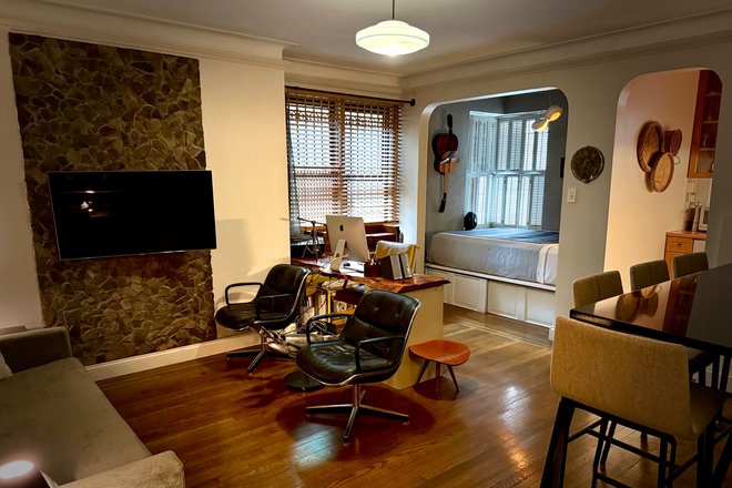 Main Room - Chelsea Alcove Studio - fully furnished