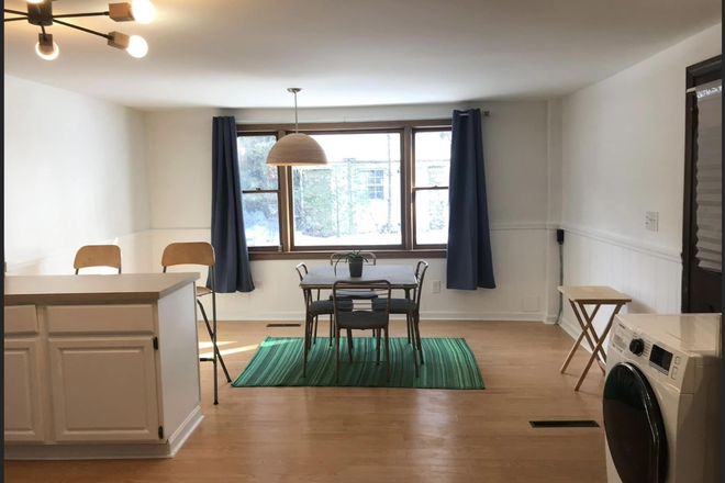 Large kitchen - 1 bedroom available - 4 bdrm/2 bath shared house. Furnished
