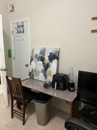 Wall Near Bath - Room with House Bathroom to be Shared. House in the Roads section near Brickell Area.