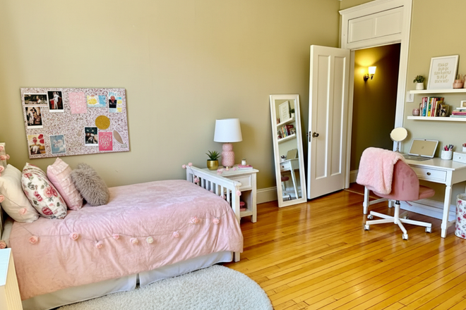 1 - BU Off Campus 2 bedroom 9/1/26-1/2 Month Free Rent Special Reserve NOW for 9/1/26 move in Condo