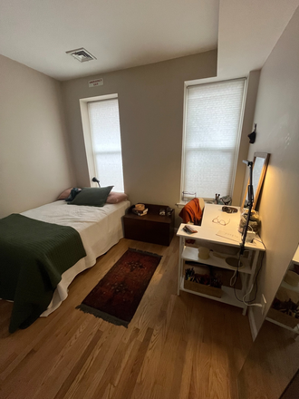 Bedroom (available for sublet) - Cute + cheap right on the Orange Line (Spring/Summer sublet)