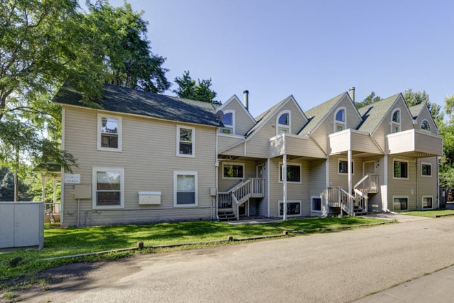 Front - 3 Bedroom Townhouse in Goss Grove