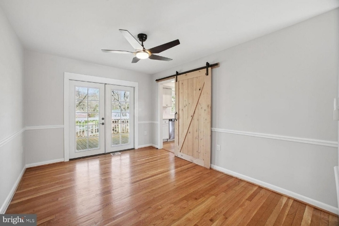 Dining Room - Beautiful 5 Bedroom 3 Bath Renovated Home with Walkout Basement