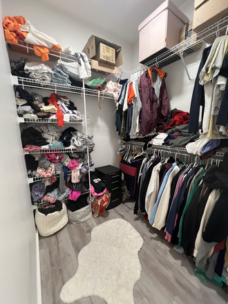 closet - Hub apartment, close to campus