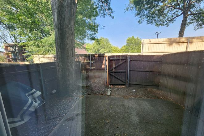 Back porch - Spare bedroom available in University Heights near Brown Townhome