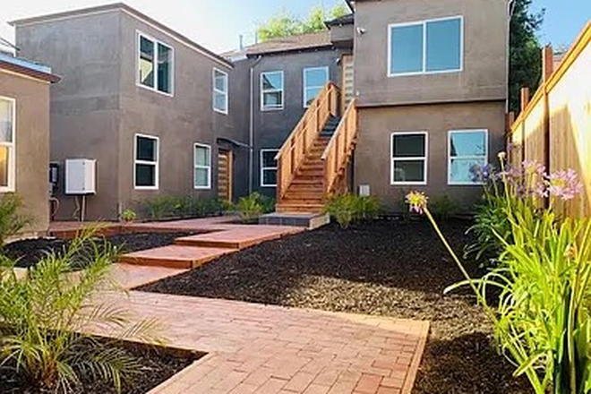 Garden - Near Bart Winter Sublease