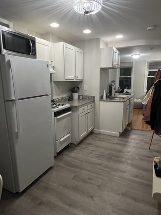 living - BEAUTIFUL 2 BED WITH HEAT AND HOT WATER INCLUDED! 9/1/25! Apartments