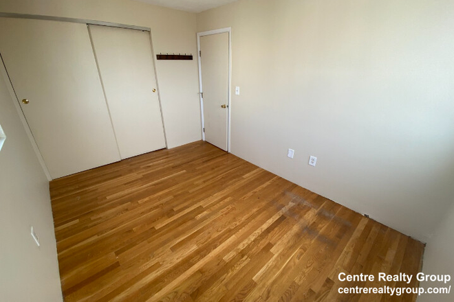 - - No Broker Fee!! Short Commute/Drive to Campus! 2 bed w/ Modern Kitchen & Laundry in Building Apartments