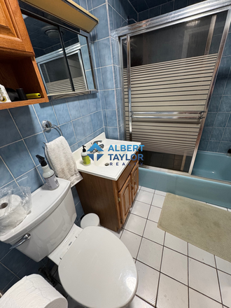 Bathroom - 4 bed 2 bath NO FEE!! Apartments