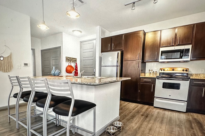 Kitchen - YOUnion Apartments