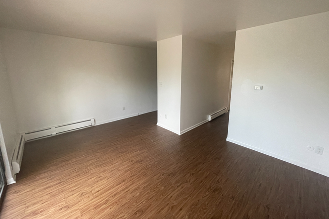 2 - Available 6/5: 3590 Arthur Ct. #6 Apartments
