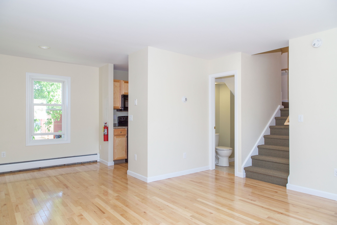 Living Area - Champlain industries, apartment close to campus and DT Burlington