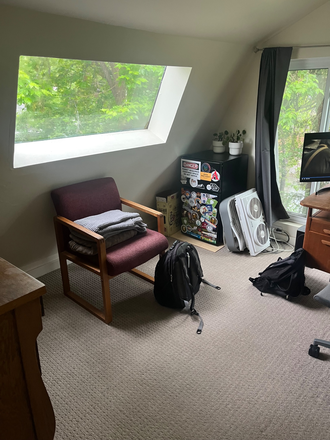 bedroom or office space - 1 bedroom plus office in a large, quiet 3 BR 2 BA house in best neighborhood