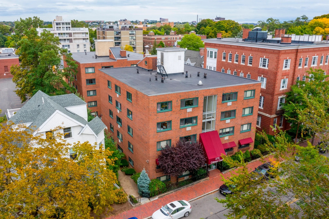 Call call or text Arezou at 617-584-7817 - Great 2 bed 1 bath available in Harvard sq.!!! Apartments