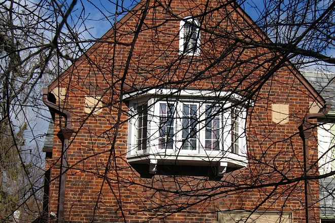 Front View - Charming Foxhall Village House