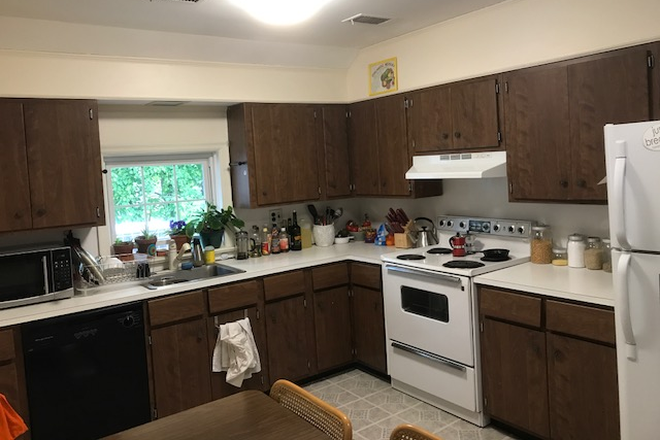Kitchen - 1BR apt-Washington Ave-Rocky Hill