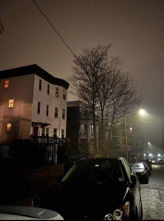 Outside - 31 Iffley Rd. APT 3. — Affordable, Close Proximity to Trains, Great Roommates
