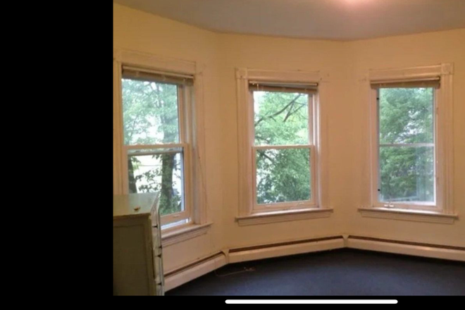 Bedroom - 3Br Apt Near UVM