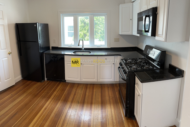 Call NOW for showings! 617-236-8600 - WAVERLY ST - NEAR BOSTON LANDING! RENOVATED 3BR W/ LNDRY IN BDNG, PRKNG INC - *AVAIL NOW* Apartments