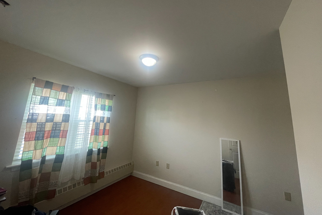 Bedroom - Furnished Apartment close to campus | 3 minutes by bus