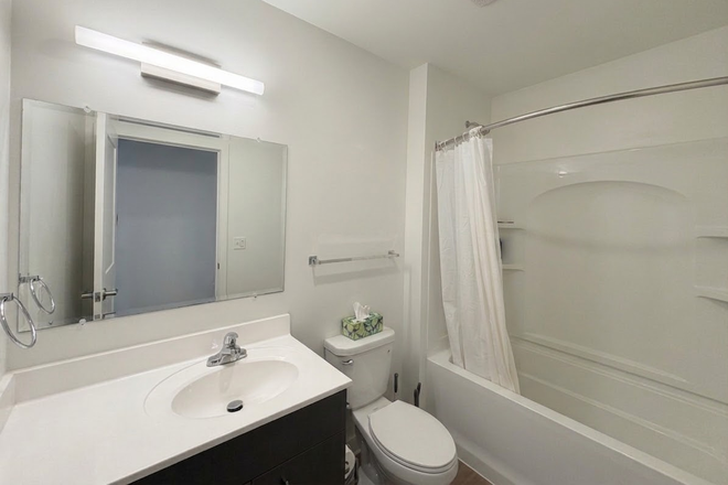 In Room Attached Bathroom - Tempo College Park Apartments